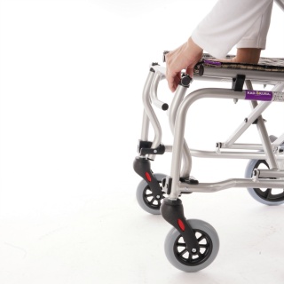 ネクスト｜アルミ製簡易式介助車椅子
