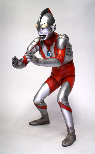 CCP ウルトラマンAタイプ ファイティングポーズ 発光ギミック付き - KH