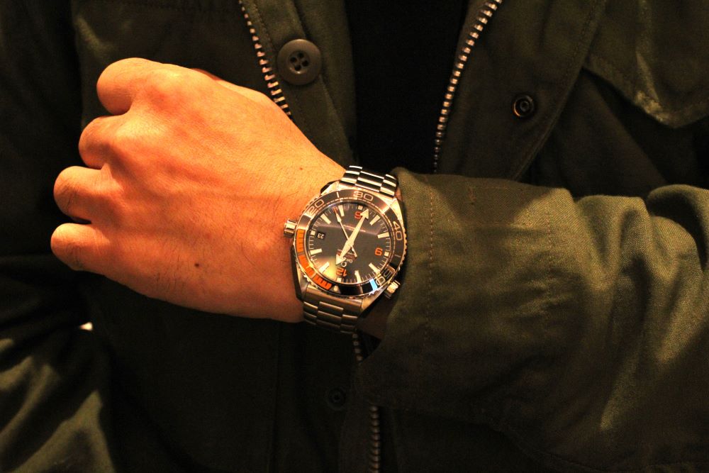 オメガ】オレンジがアクセント！！_プラネットオーシャン 600M