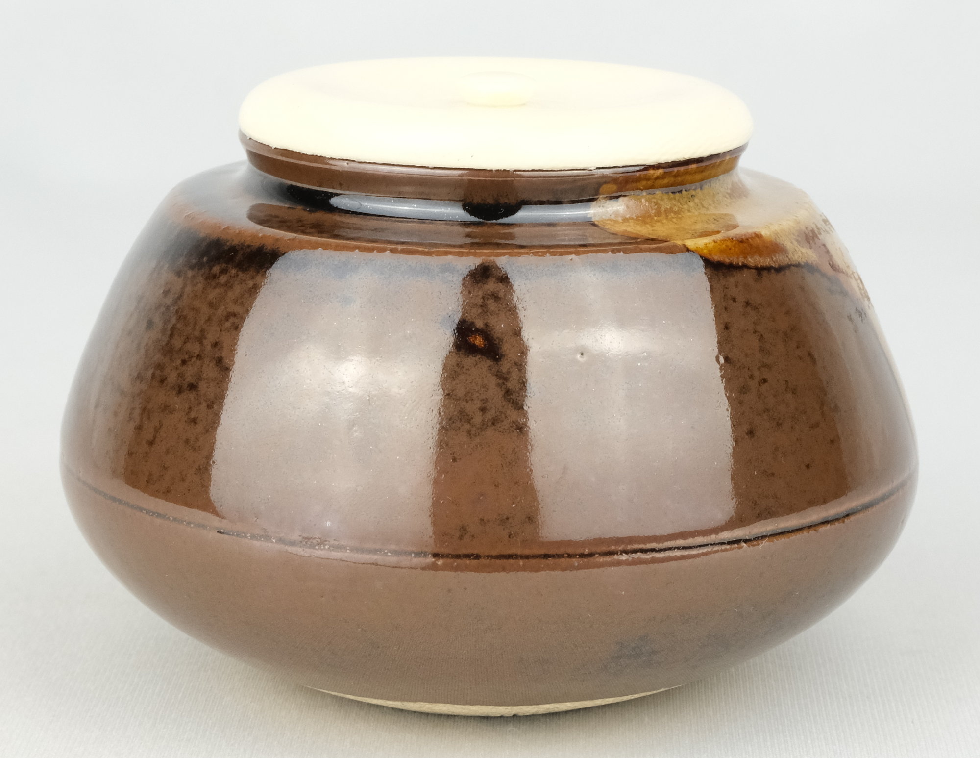 栗山園オンライン通販部 / 【出物】 膳所焼大海茶入 陽炎園(岩崎新定)