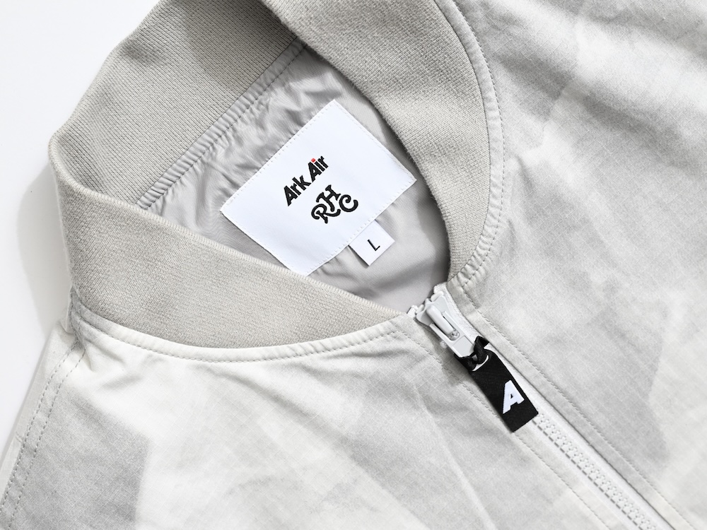 本物のミリタリーウェアを街で着る。RHCとアークエアーによるフライト