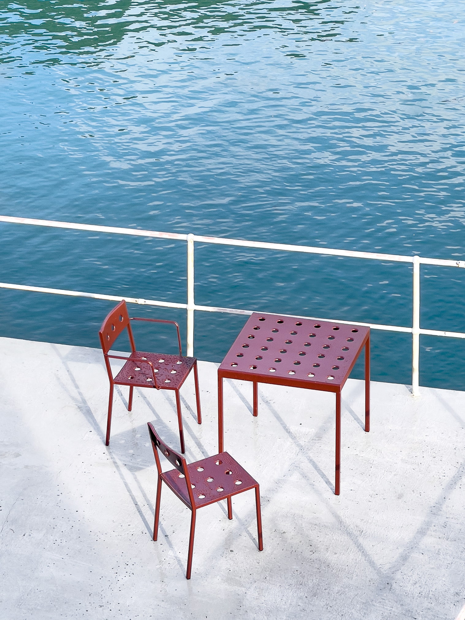 BALCONY TABLE / L75 x W76 x H74 cm - テーブル | 【公式】HAY