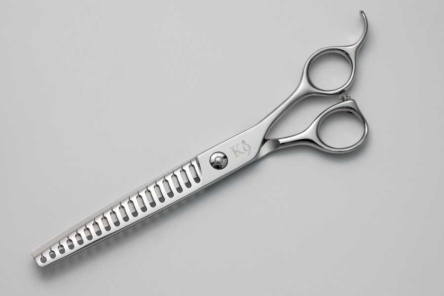 新しくなった 飛燕 K9 の 7インチ ブレンディング シザー｜美容ハサミ