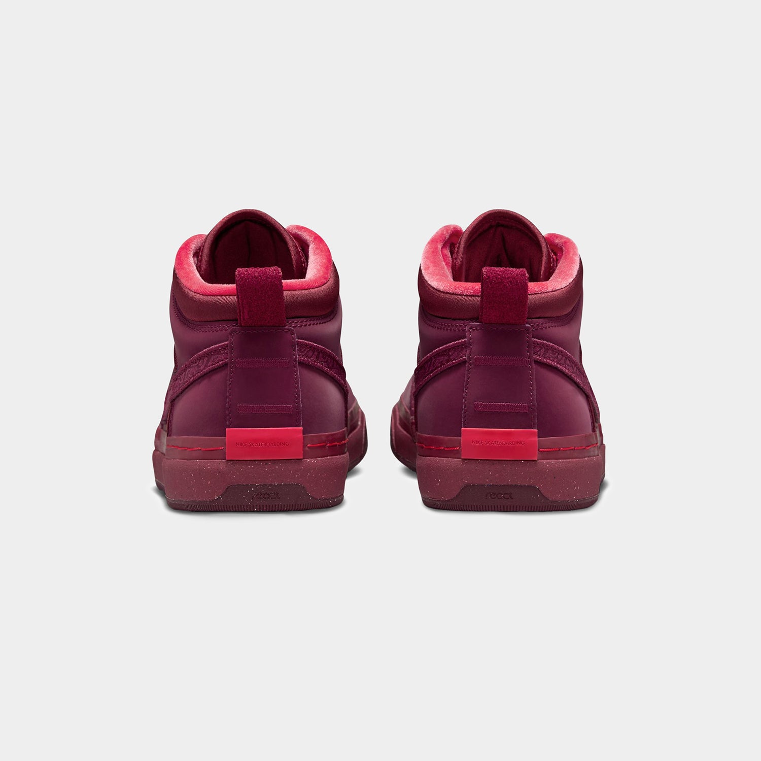 NIKE SB REACT LEO PRM｜FOOTWEAR（スニーカー）｜【公式通販 HUF】｜ハフ