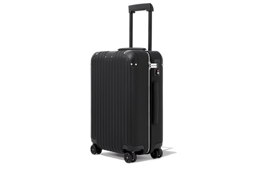 リモワ＞最新作のレザースーツケースや「エッセンシャル」の新カラーも