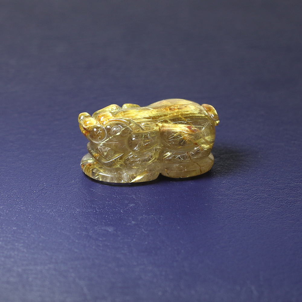 ゴールドルチルクォーツ彫刻（貔貅/ヒキュウ） - 埼玉県吉川市の天然石