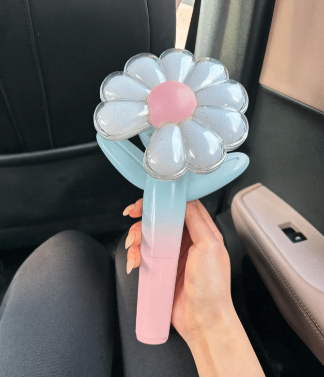 G-Dragon's New Lightstick: A Daisy That Shines Bright