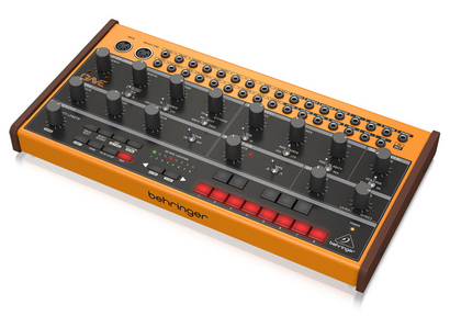 BEHRINGER】3340 VCO、クラシック ラダーフィルター、32ステップ
