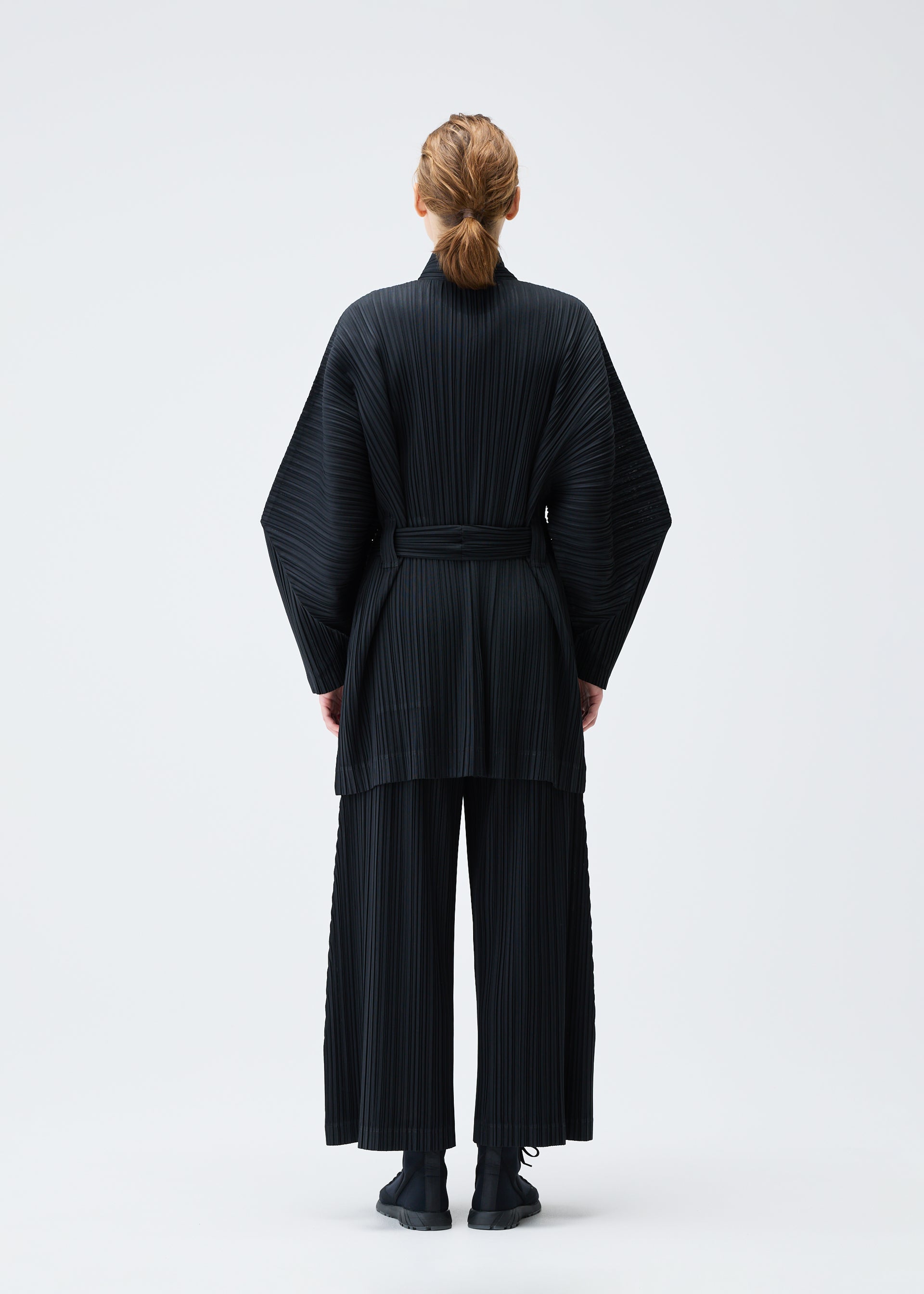 WOOL PLEATS – isseymiyake.com