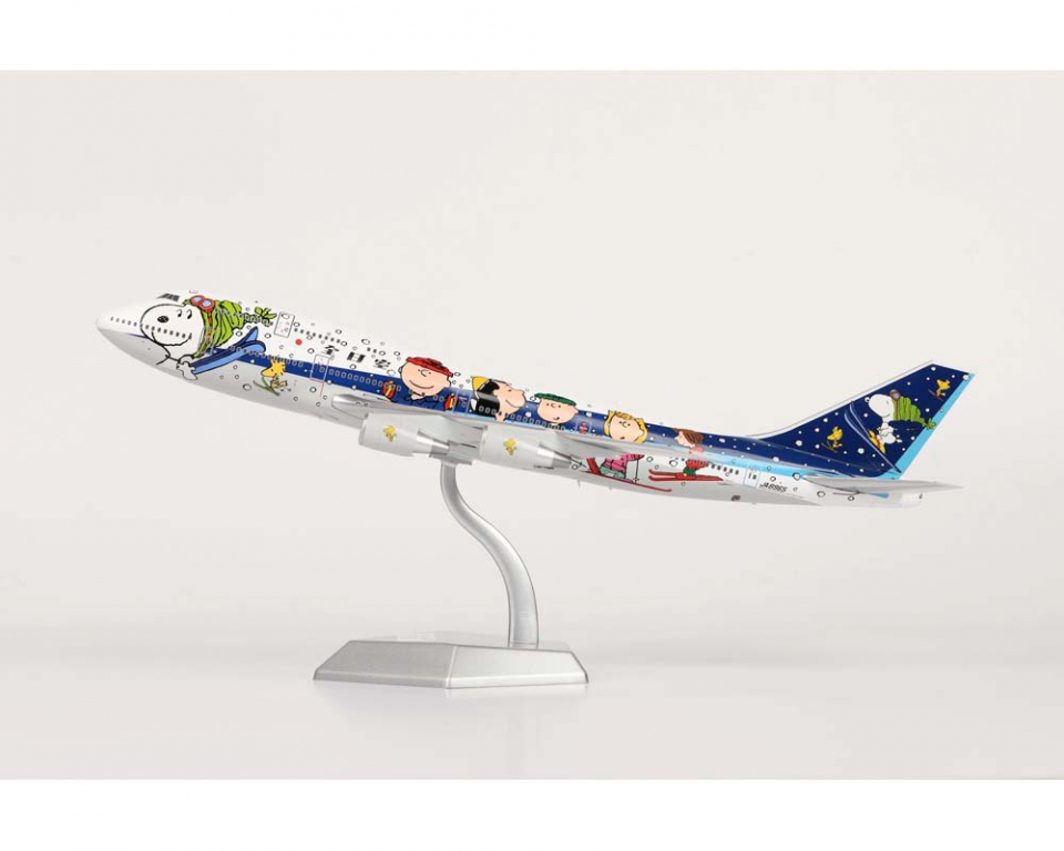 www.JetCollector.com: ANA- All Nippon B747-400 Snoopy, w/stand