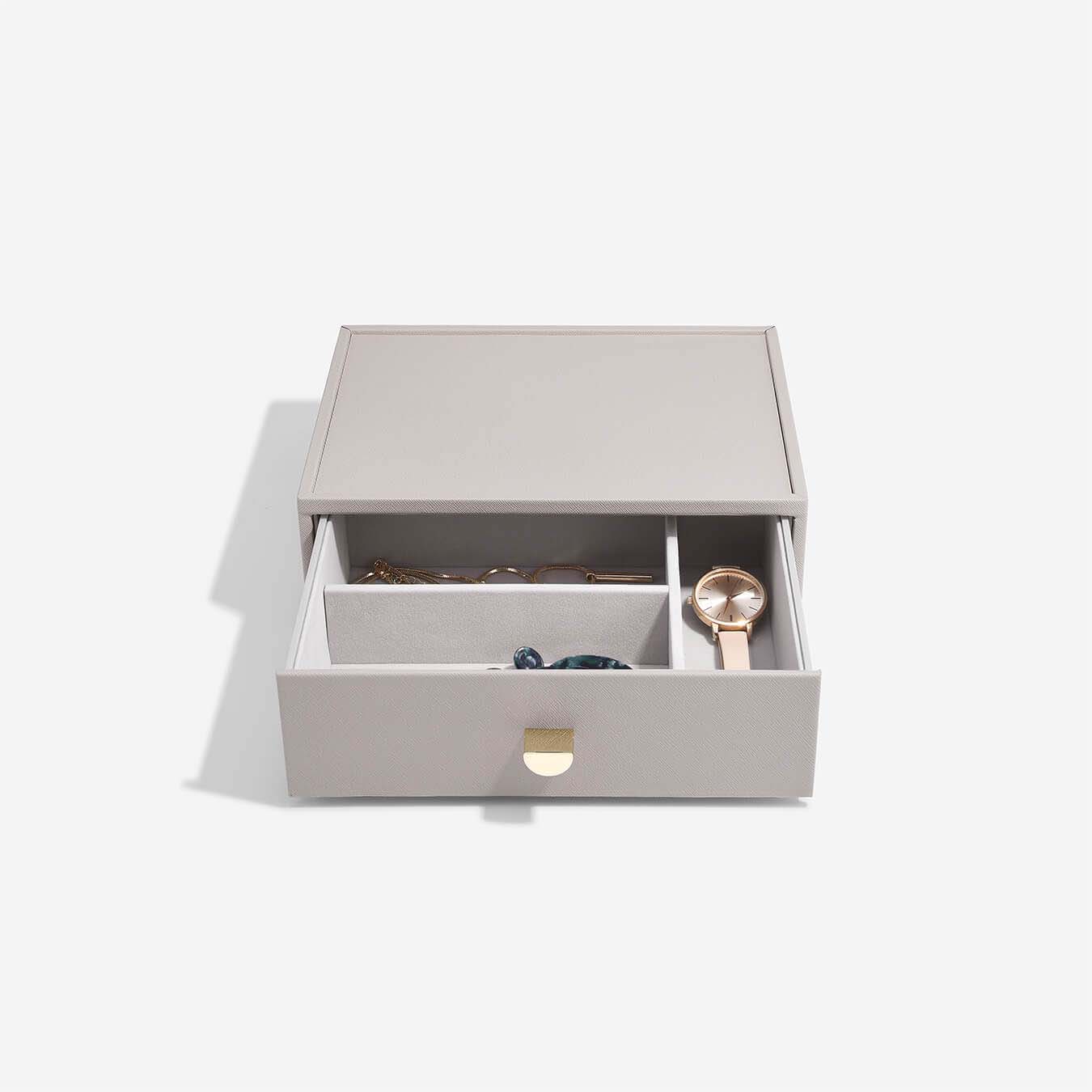 Classicドロワージュエリーケース 3 sec トープ – STACKERS LONDON