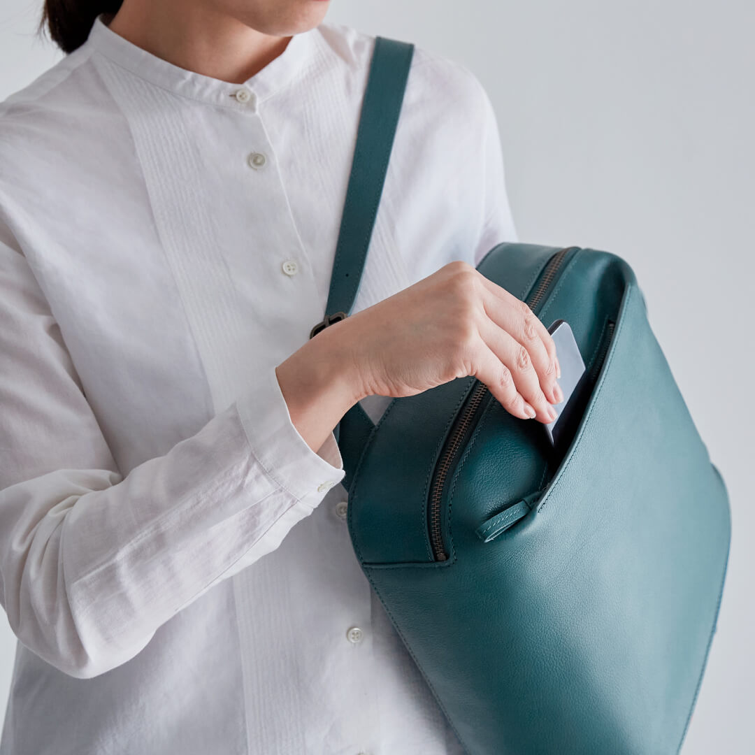 Kazematou Backpack M – マザーハウス 公式サイト