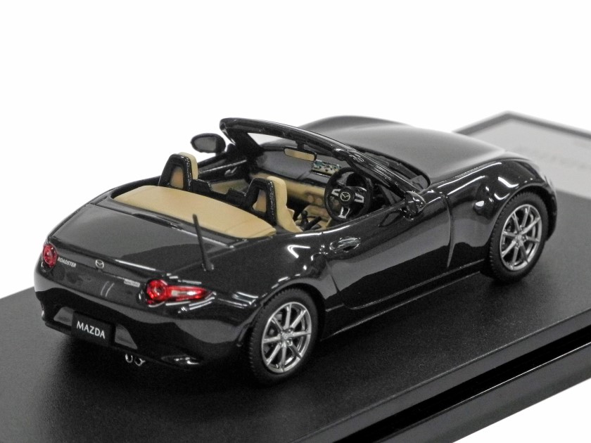 ROADSTER S Leather PKG Vｾﾚｸｼｮﾝ(2024)ﾓﾃﾞﾙｶｰ1/43