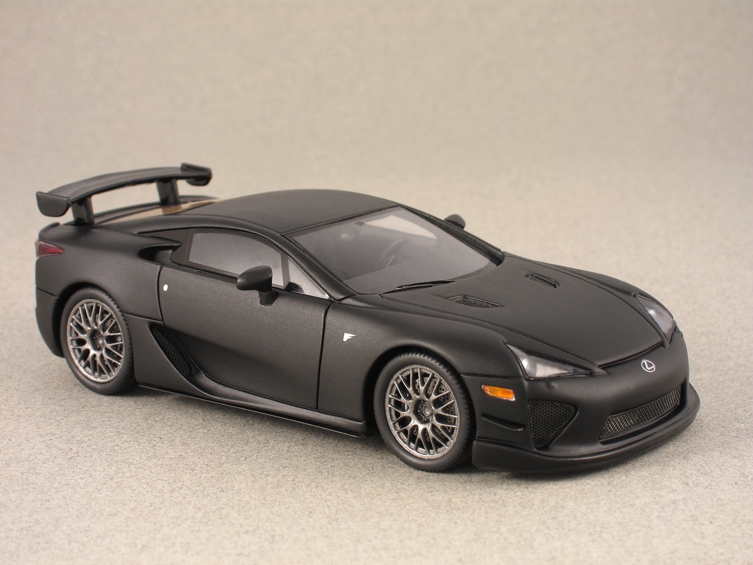 Lexus LFA Nürburgring black matte (Ebbro) 1:43 - Minicarweb