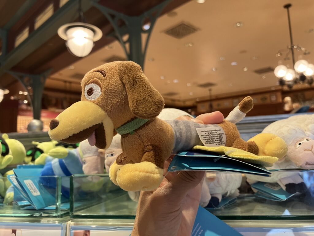 香港ディズニー】定番になりそう！？新しいタイプのぬいぐるみバッジと