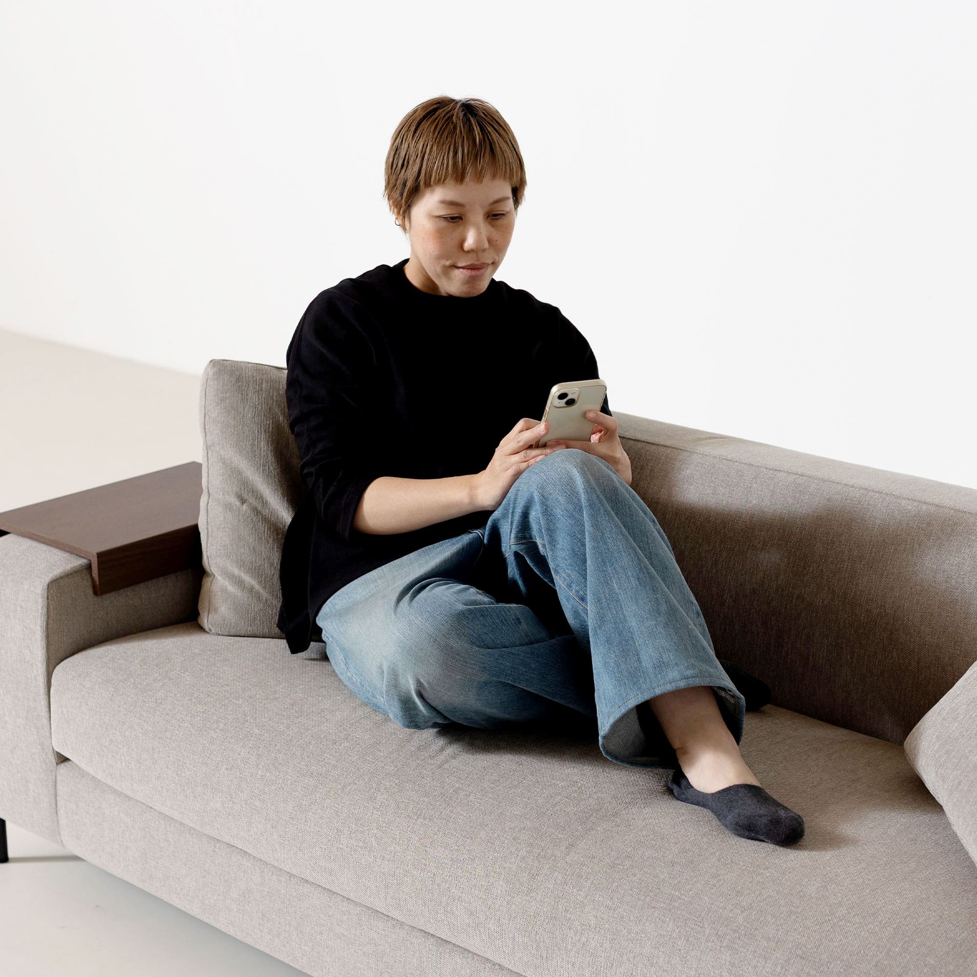 Decibel Traditional ワイド3人掛け片ひじ」 製品詳細ページ | 国産