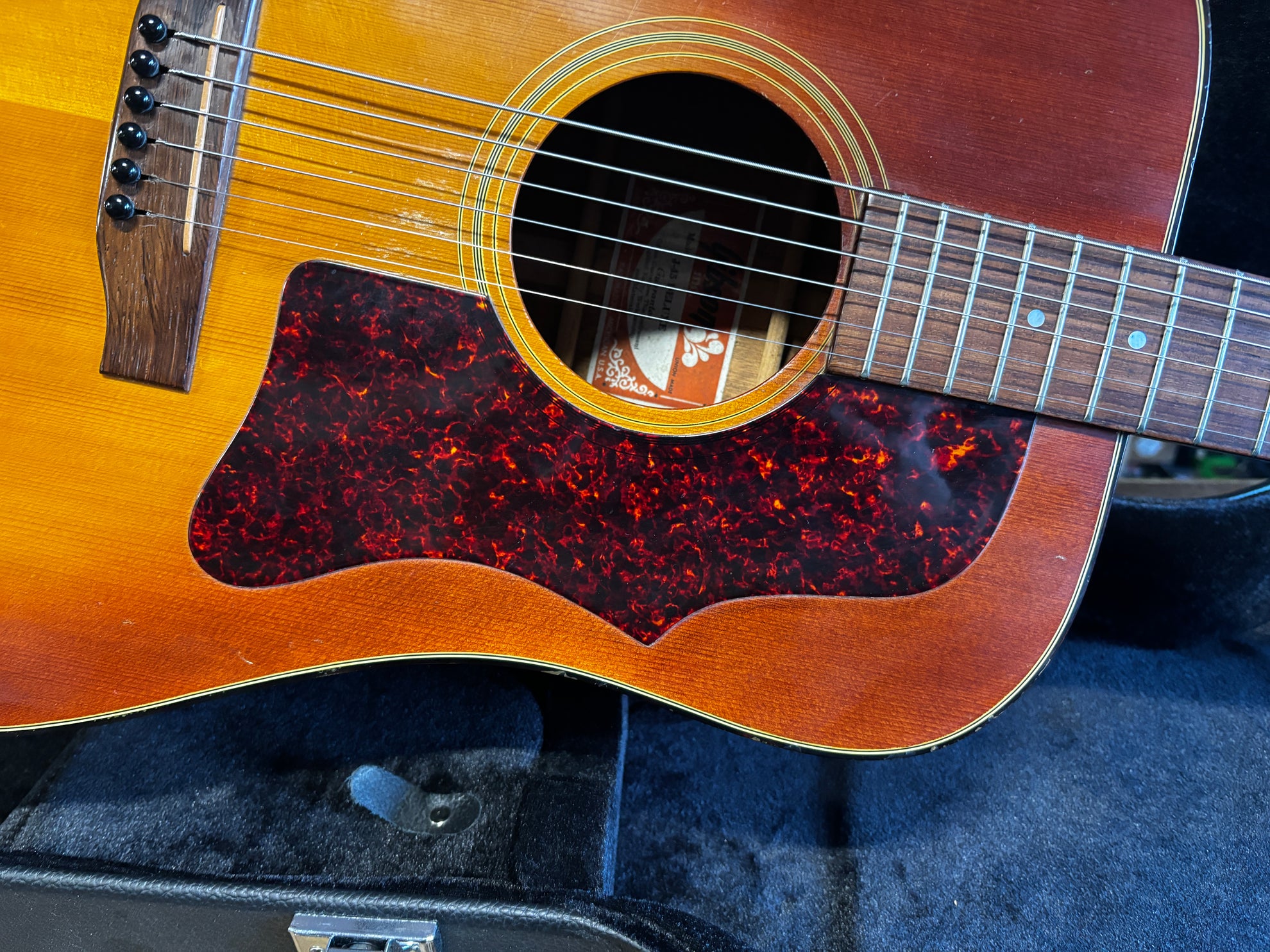 Gibson J-45 Deluxe Sunburst 1973-1975 - Some Neck Guitars