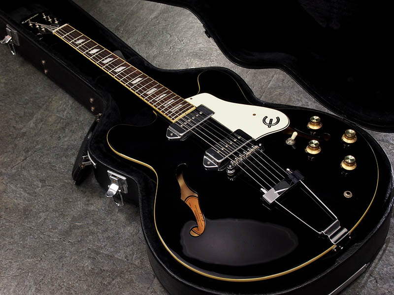 エピフォン・カジノが入荷しました。ハードケース付でお買得な中古品