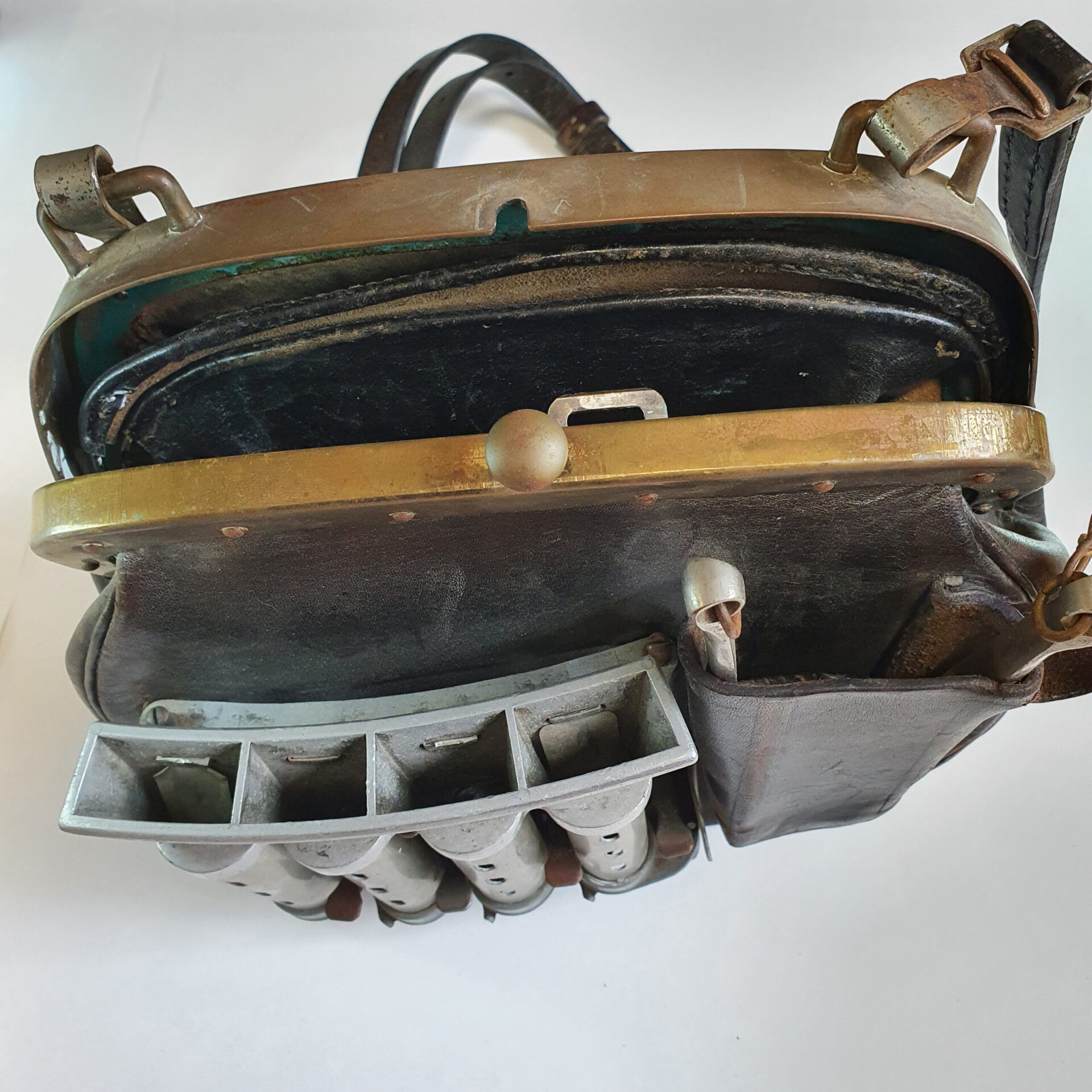 ドイツ ハンブルク市電のヴィンテージ車掌カバン フルセット | 彩氷