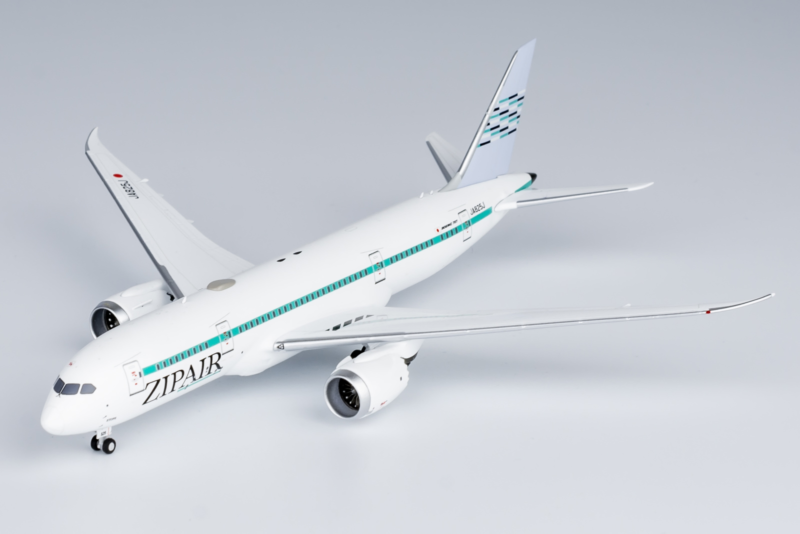 ScaleModelStore.com :: NG Models 1:400 - 59021 - ZIPAIR Tokyo