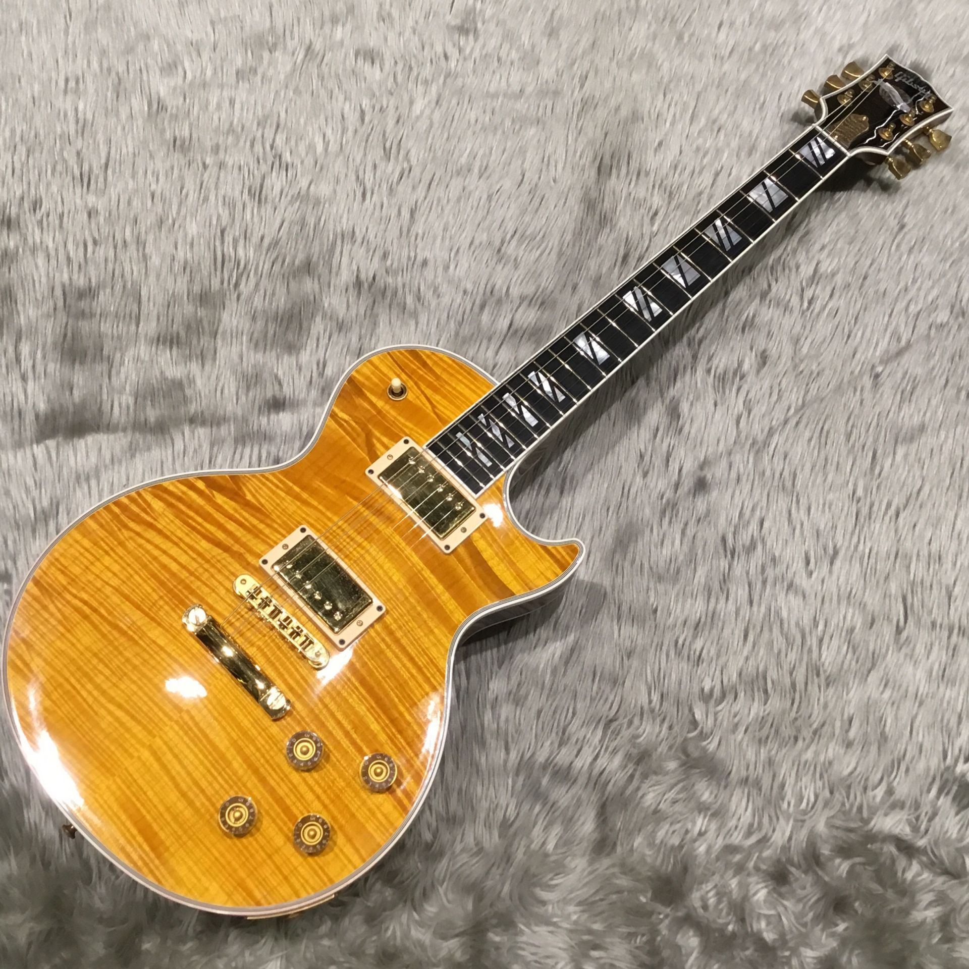 新入荷情報】中古 Gibson Les Paul Supremeが入荷！｜島村楽器 イオン