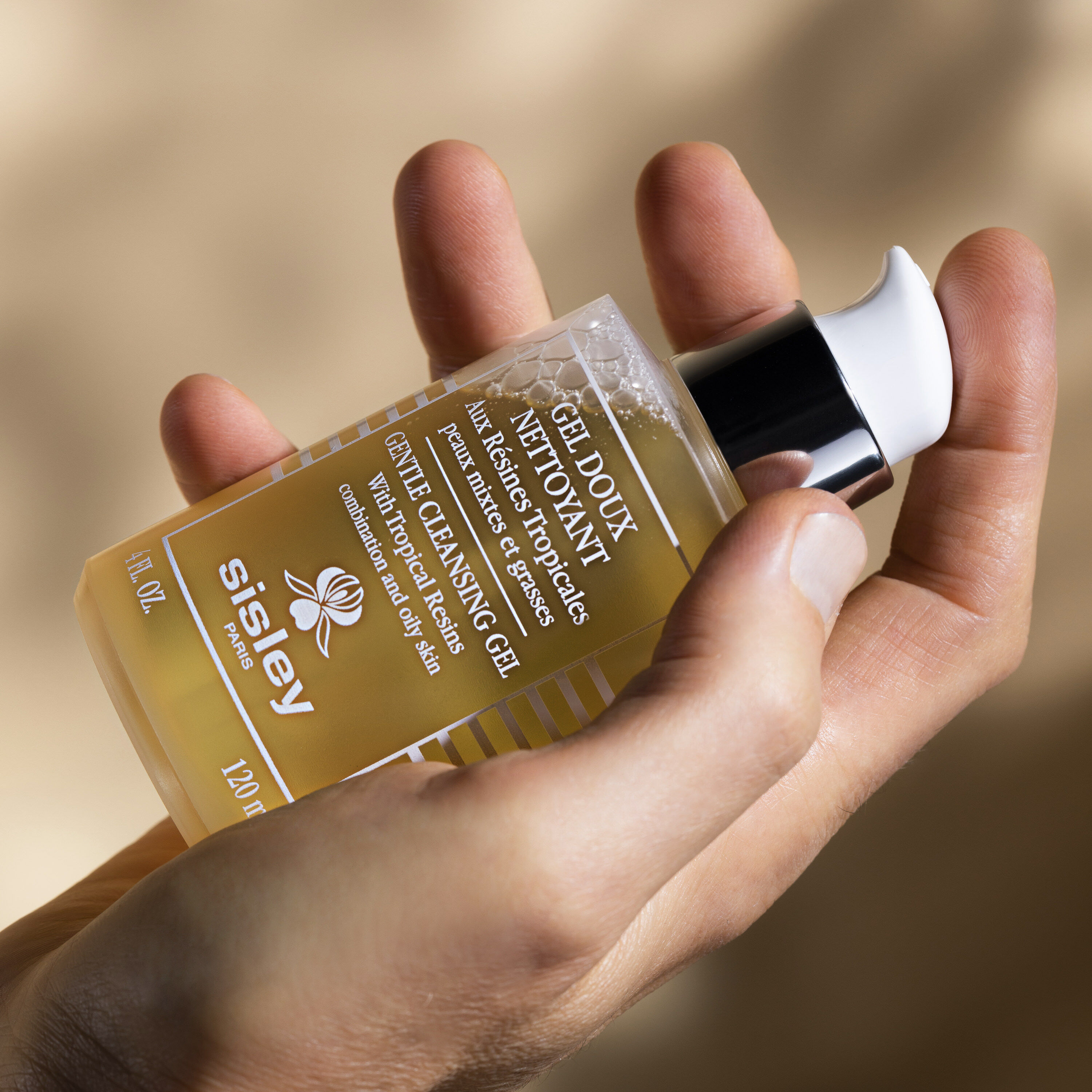 Gentle Cleansing Gel With Tropical Resins - Sisley Paris
