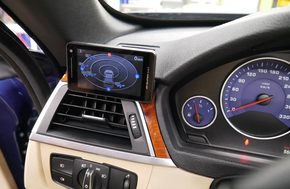 BMWのレーダー探知機取付はスタディへ♪今日はユピテルZK3000をALPINA