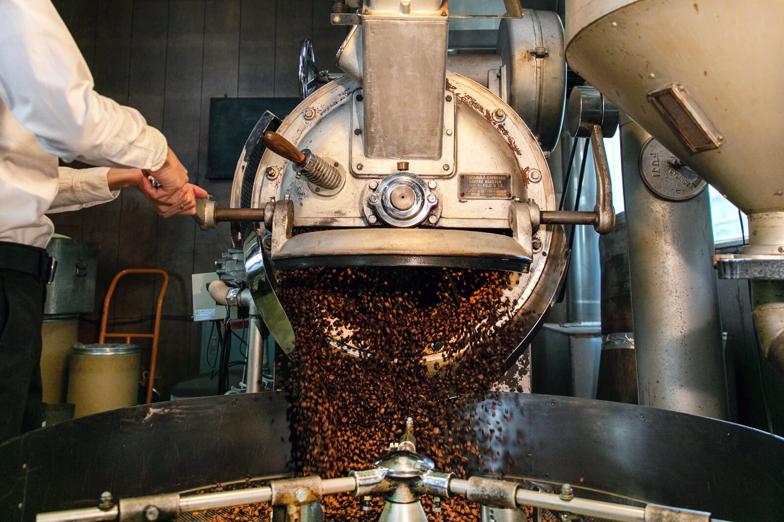 焙煎機 - スズアコーヒー店 公式サイト | SUZUA COFFEE OFFICIAL WEB SITE