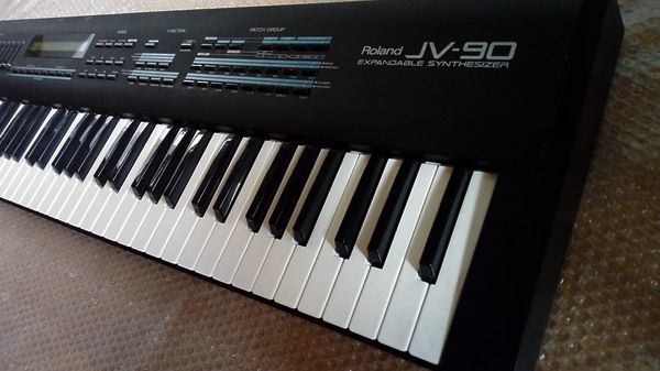 ROLAND JV-90 SYNTH 76 KEYS JV90 - RARE – Synthcloud