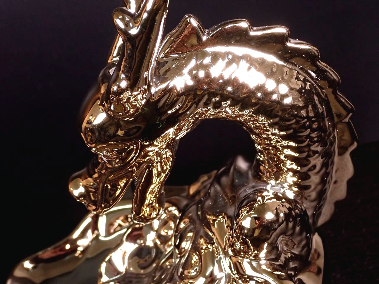 ◇大吉開運！龍神デザイン◇豪華絢爛なゴールドカラー◇倒流香（コーン