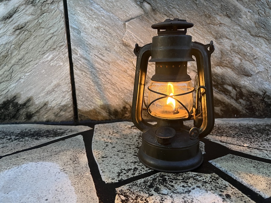 ハリケーンランタンの造り手！Feuerhand（フュアハンド）社の数奇な