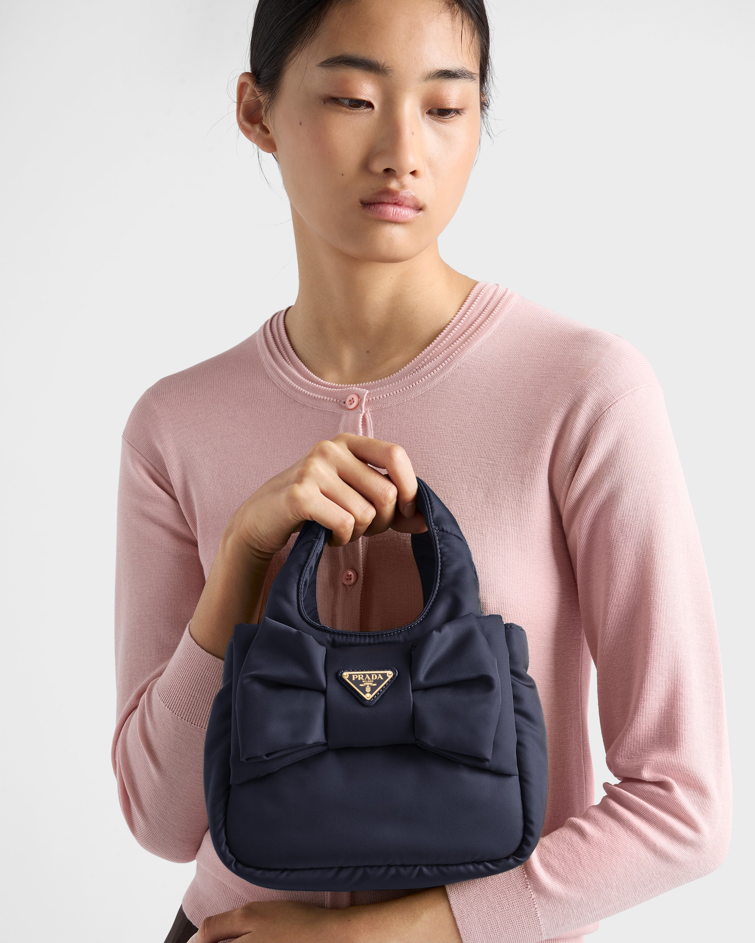 バルティックブルー リボン付 パデッドRe-nylon ミニバッグ | PRADA