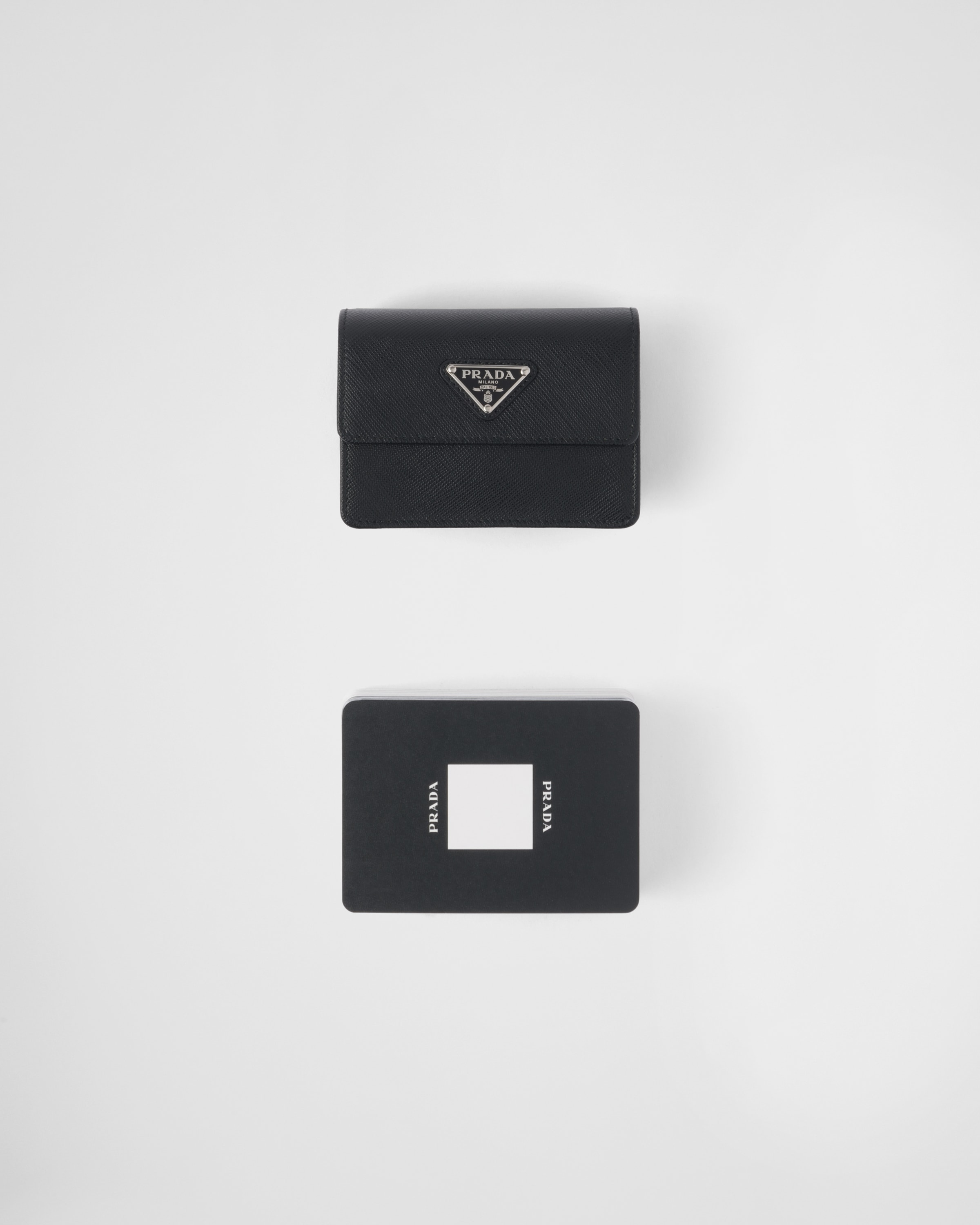 ブラック サフィアーノレザー トランプ セット | PRADA
