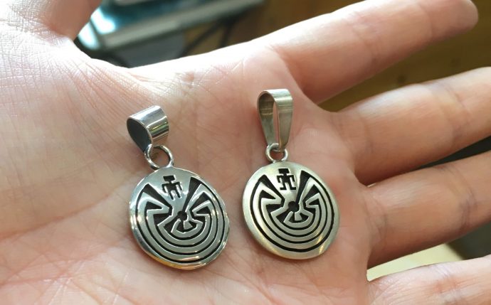 マンインザメイズ Hopi インディアンジュエリー トップ ホピ族の