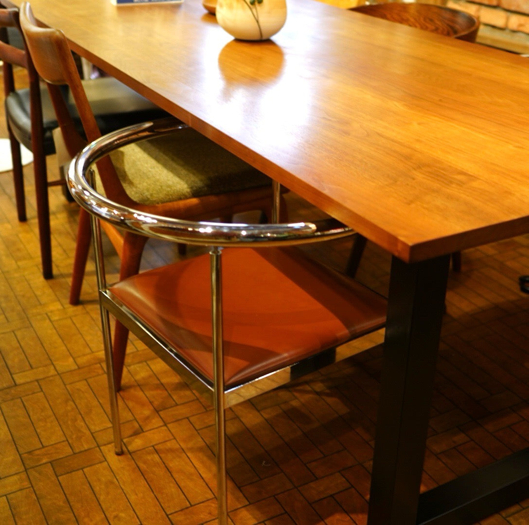 内田デザイン研究所 OCTOBER レザーアームチェアポストモダン 内田繁