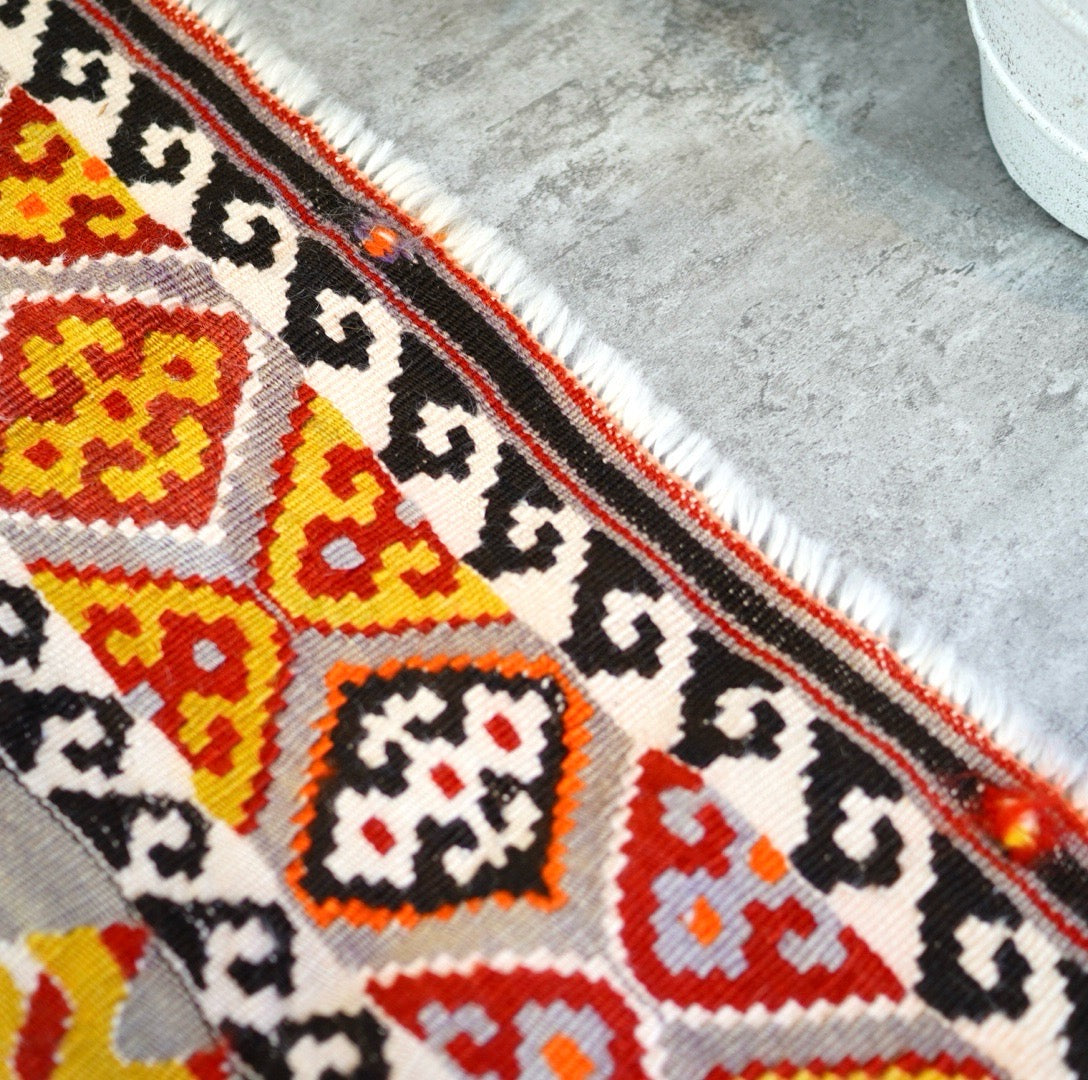 オールドキリムラグ レッド ウール 160×102 敷物 ヴィンテージ 中古 赤