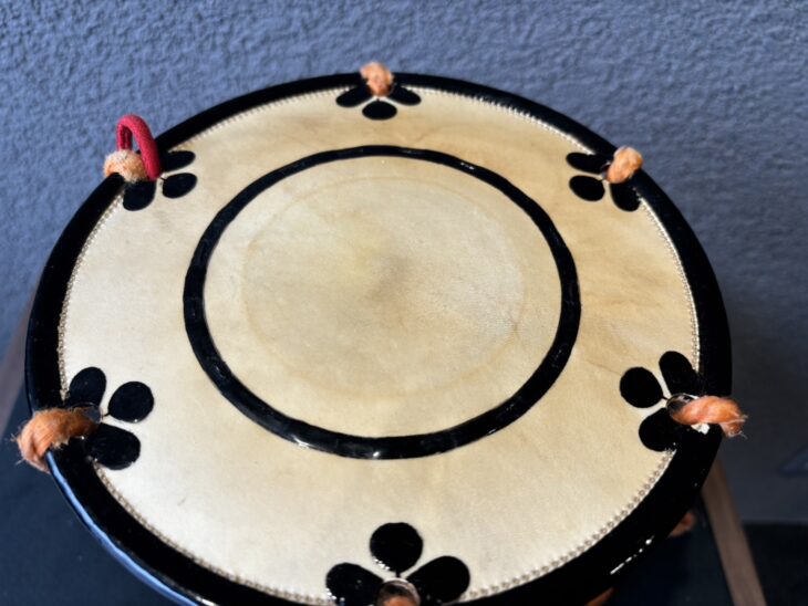 小鼓 草花文金蒔絵 ｜骨董品買取 緑和堂