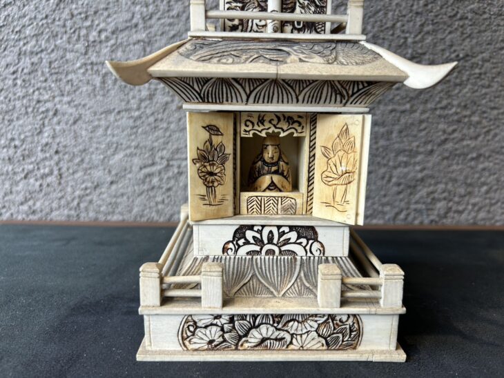 象牙細工 置物 『五重塔』 ｜骨董品買取 緑和堂
