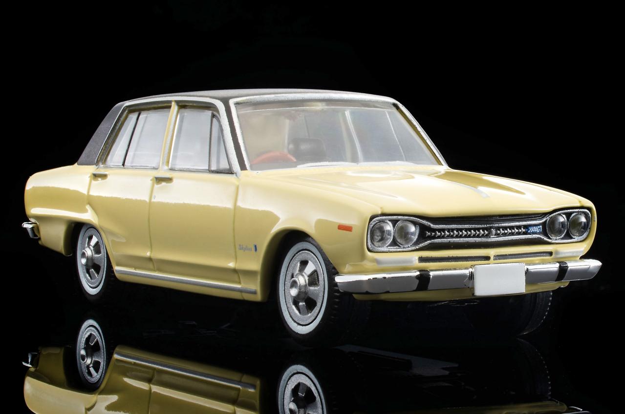 ハコスカ後期2000 GTX 4ドアハードトップ共通リヤーパネル