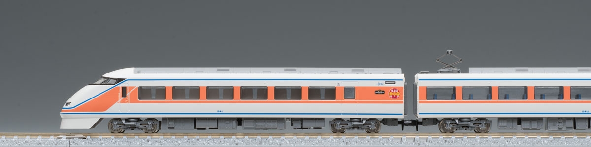 東武100系スペーシア(サニーコーラルオレンジカラー・日光詣エンブレム