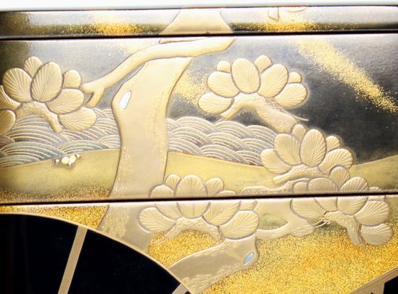 三段重箱 扇面日の出波蒔絵（7寸）1,650,000円（税込） | 輪島塗の