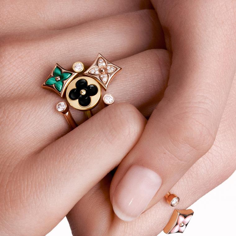 Color Blossom ring with malachite by Louis Vuitton | Louis Vuitton