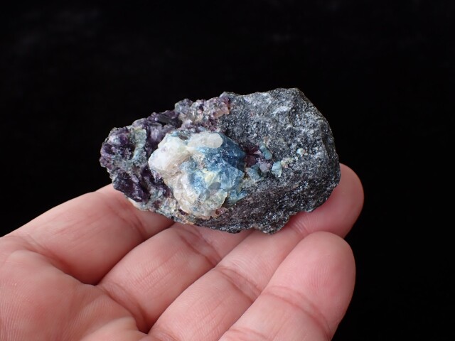 FI0216 ロシア産 フェナカイト／アクアマリン／フローライト 原石 69