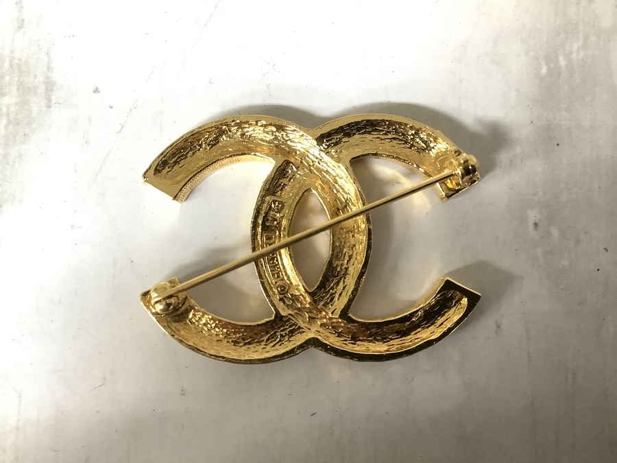CHANEL（シャネル）ヴィンテージココマークブローチが買取入荷致しまし