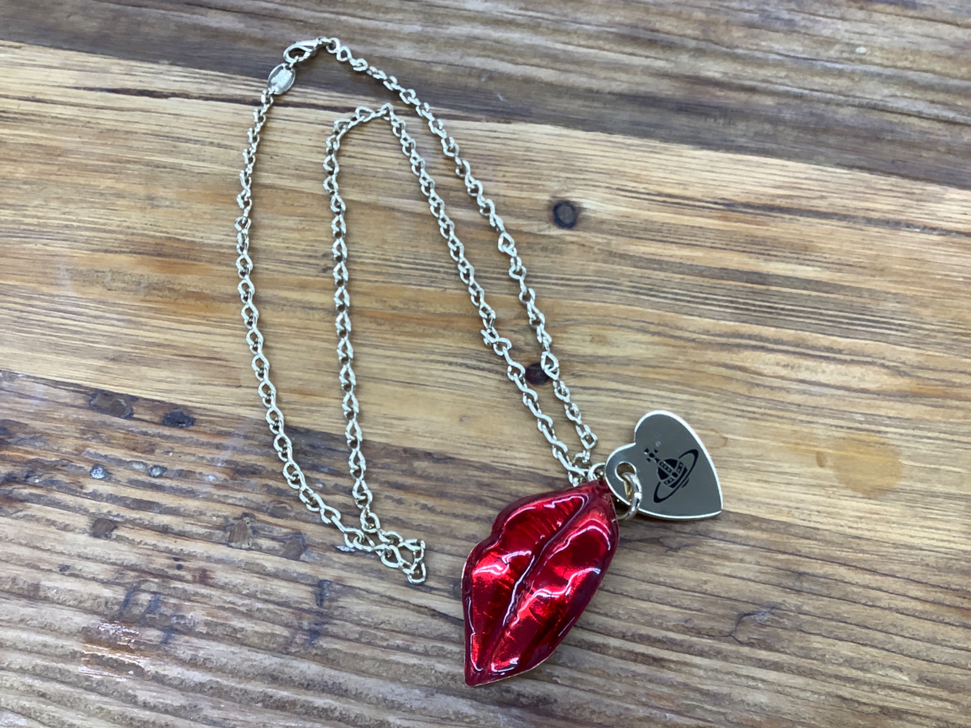 Vivienne Westwood（ヴィヴィアンウェストウッド）バレンタイン限定