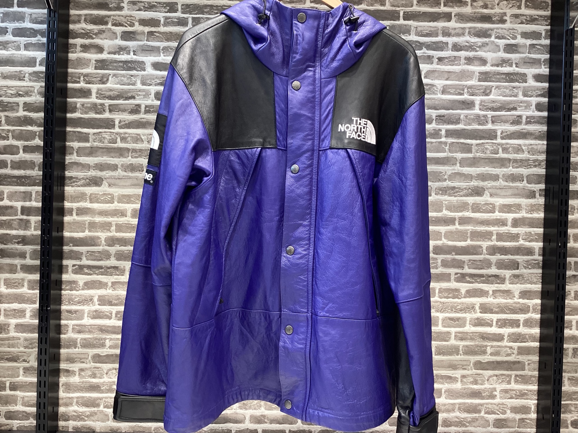 Supreme × THE NORTH FACE】レザーマウンテンパーカーのご紹介です