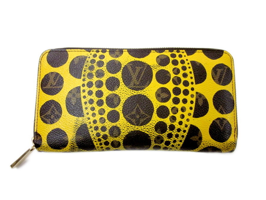 LOUIS VUITTON(ルイヴィトン) 草間弥生コレクション長財布をご紹介