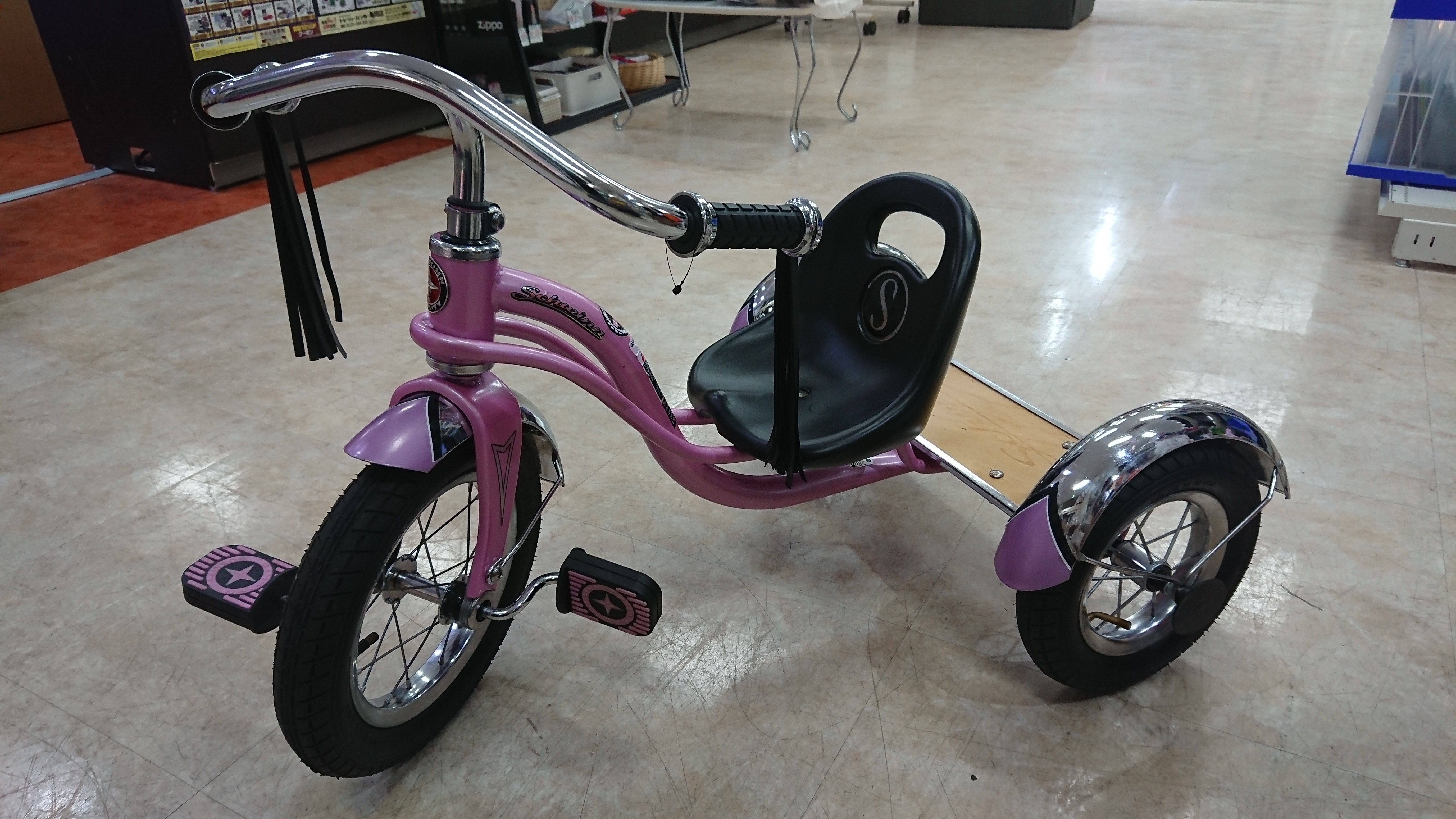 シュウィン(SCHWINN）ロードスター 三輪車 | トレジャーハンター