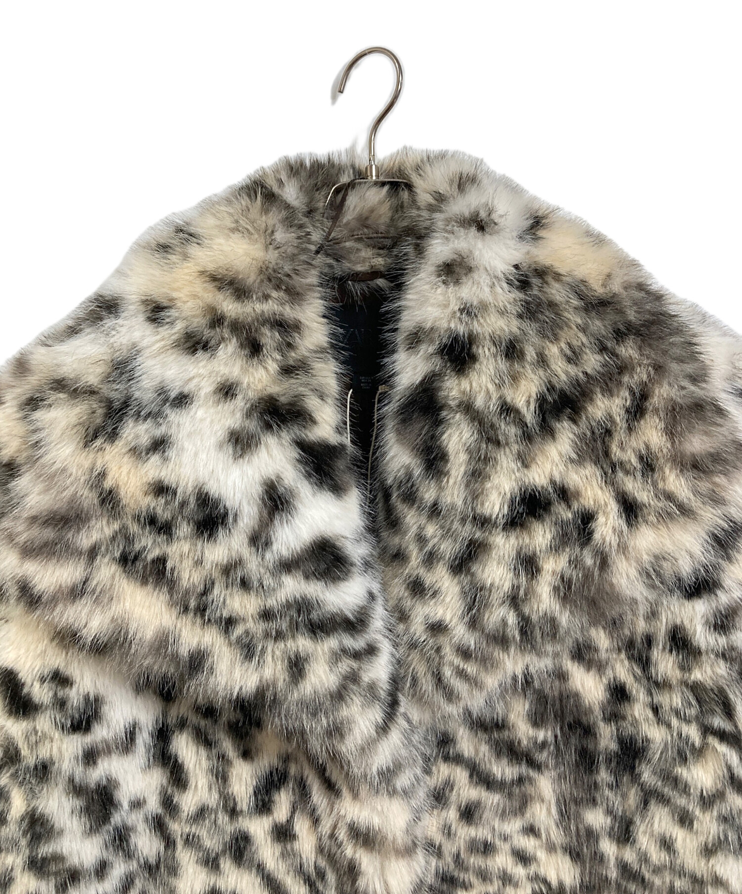 中古・古着通販】ZARA (ザラ) ショート丈アニマル柄フェイクファー