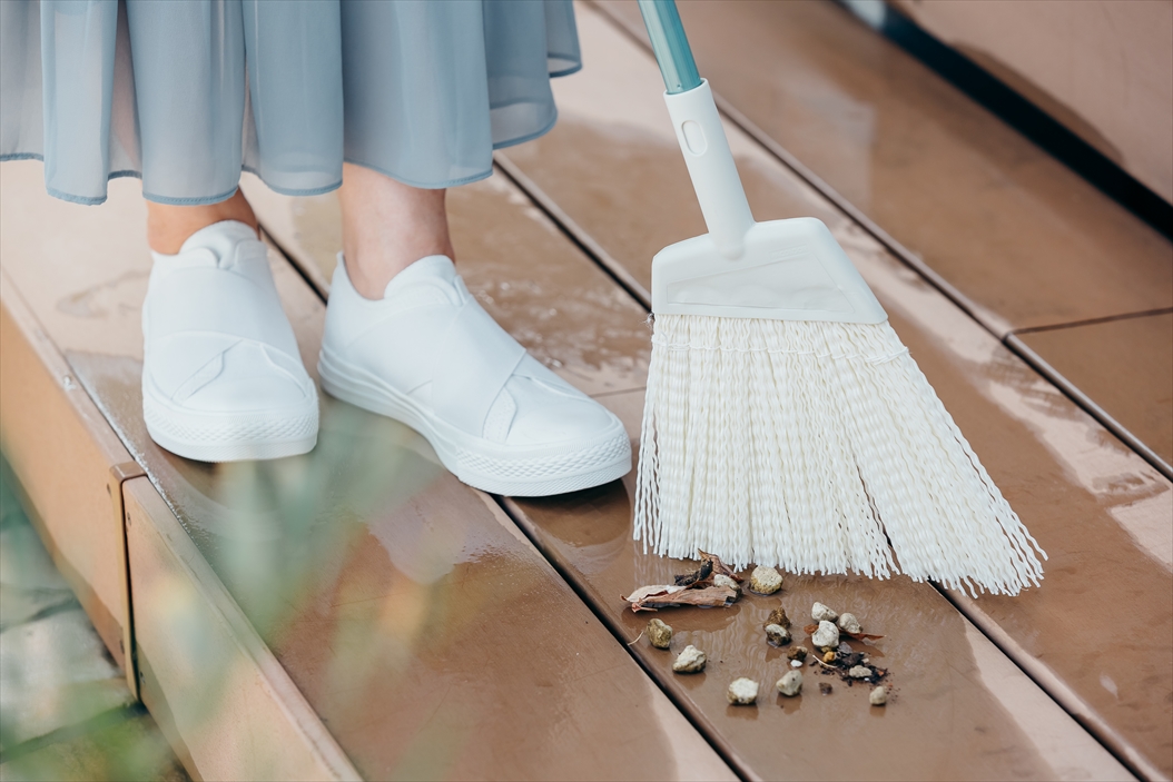 2989.jp+ 三ツ手チリトリD | 山崎産業株式会社 家庭用品事業